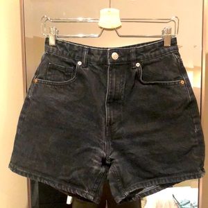Zara Mom Fit Black Wash Denim Shorts